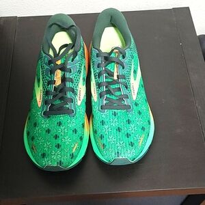 NWOT Brooks Ghost 14 Run Lucky women's 8.5